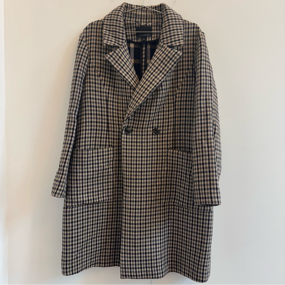 Banana Republic Black and Cream Houndstooth Wool Coat